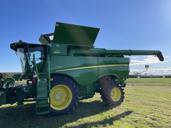 Image of John Deere S790 equipment image 1