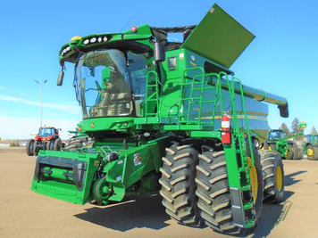 Main image John Deere S790