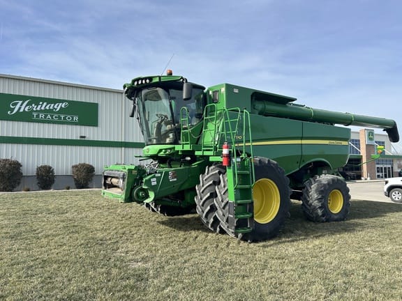 2019 John Deere S790 Equipment Image0