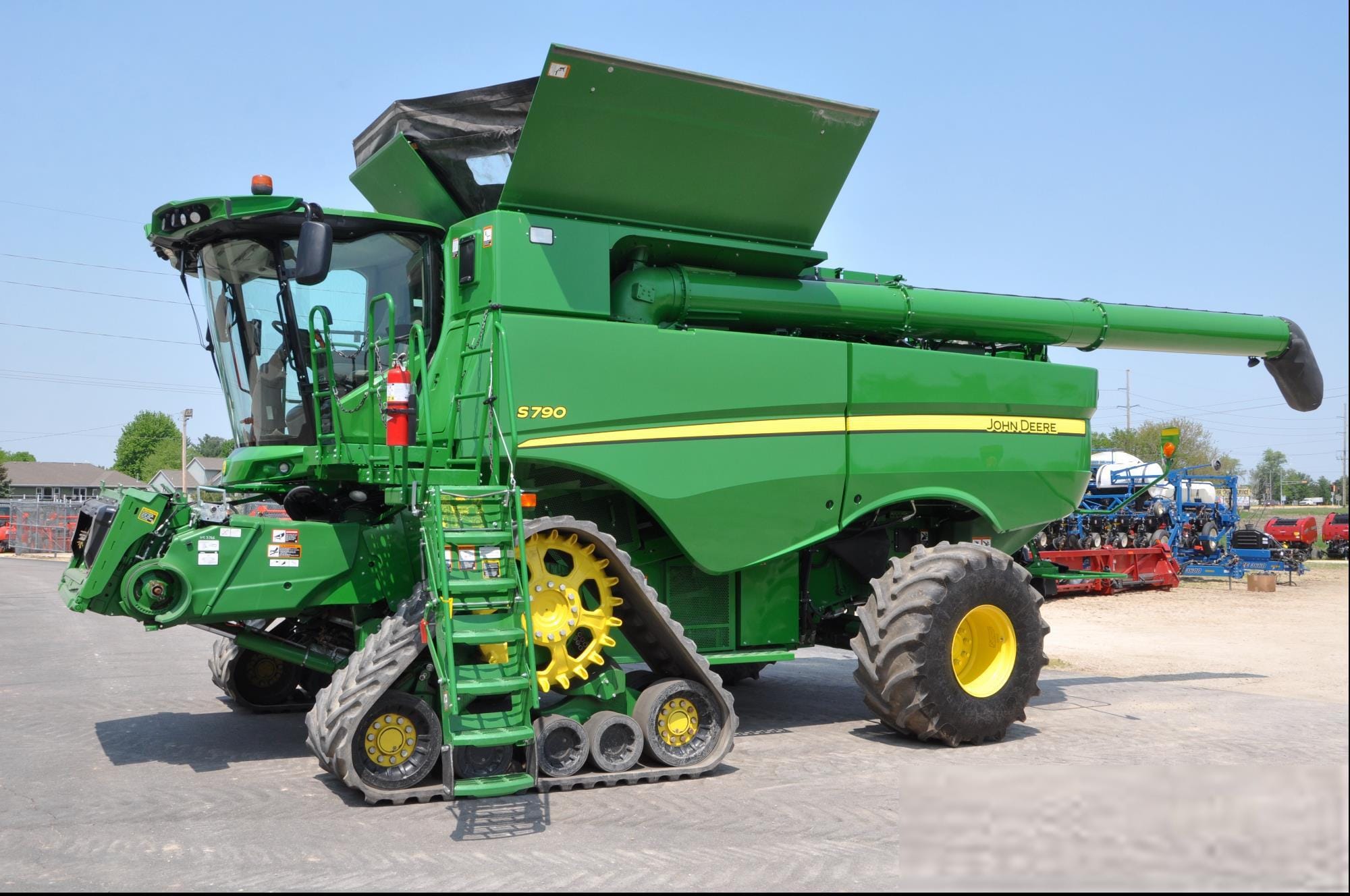 Main image John Deere S790