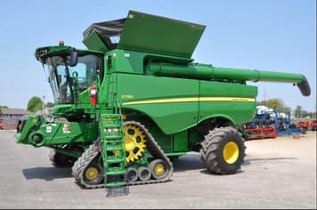 Main image John Deere S790