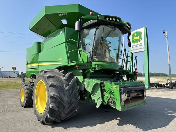 Main image John Deere S790