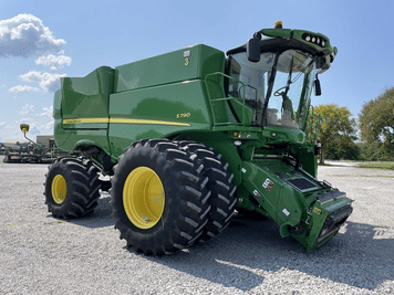 Main image John Deere S790