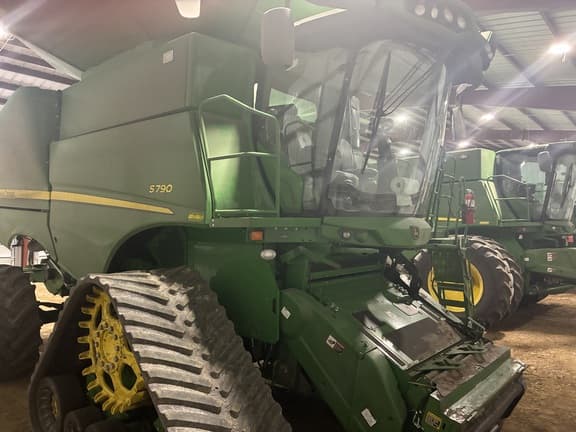 Image of John Deere S790 equipment image 1