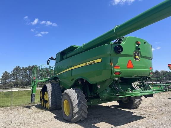 Image of John Deere S790 equipment image 2