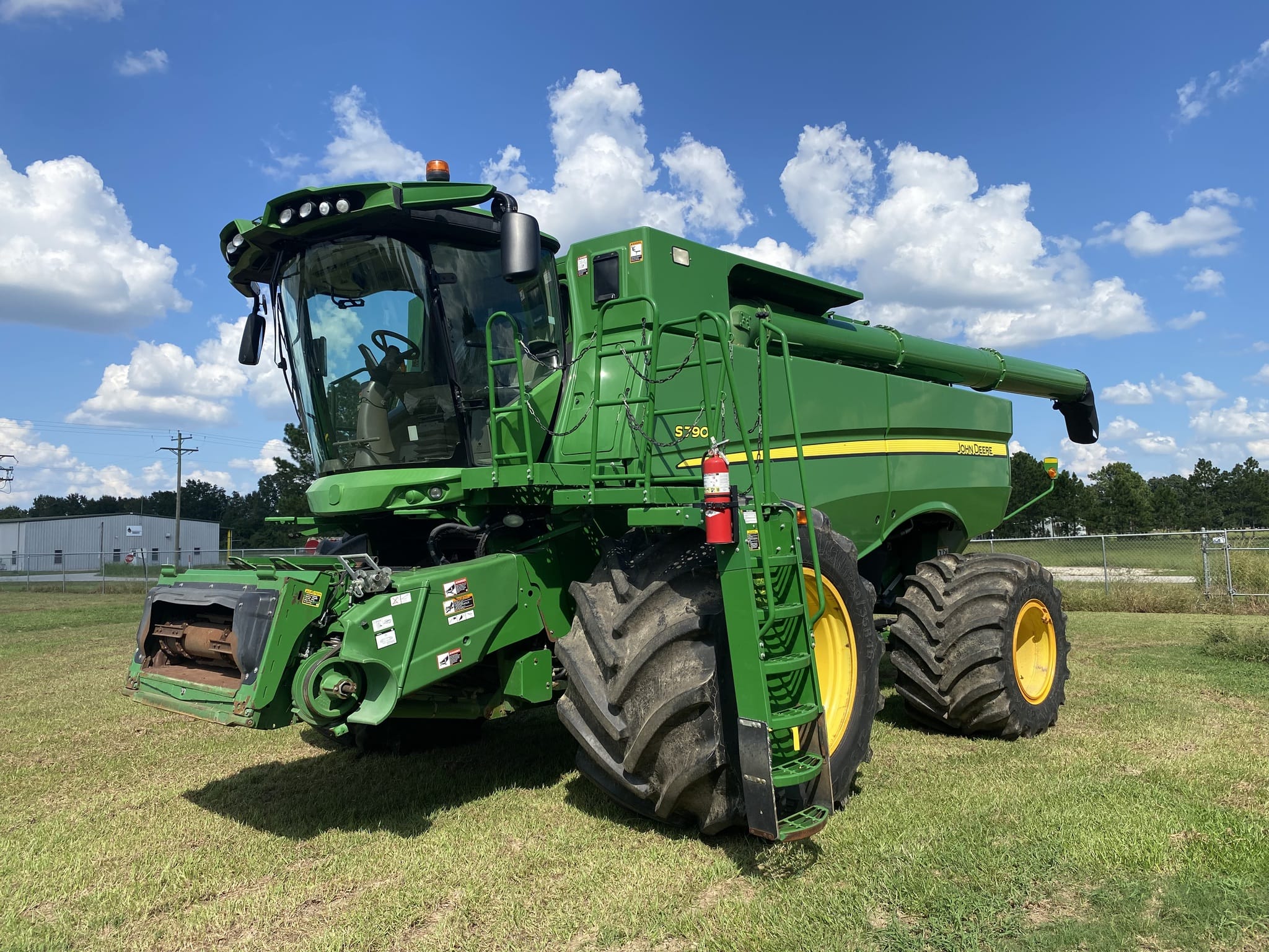 2019 John Deere S790 Equipment Image0