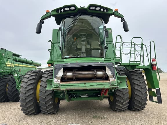 Image of John Deere S790 equipment image 3