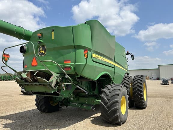 Image of John Deere S790 equipment image 2