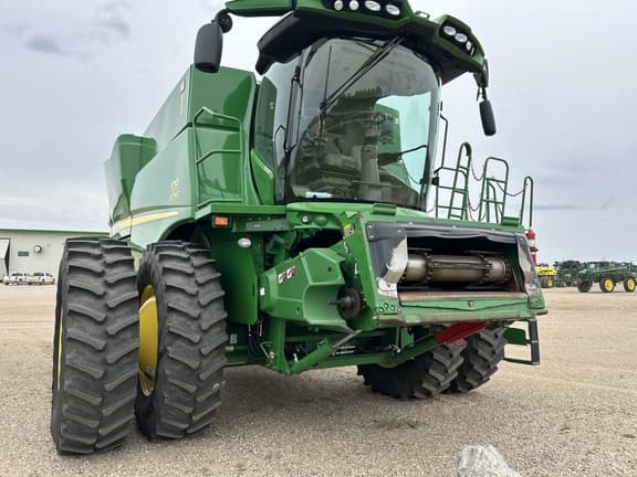 Image of John Deere S790 equipment image 4