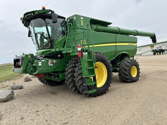 Image of John Deere S790 equipment image 1
