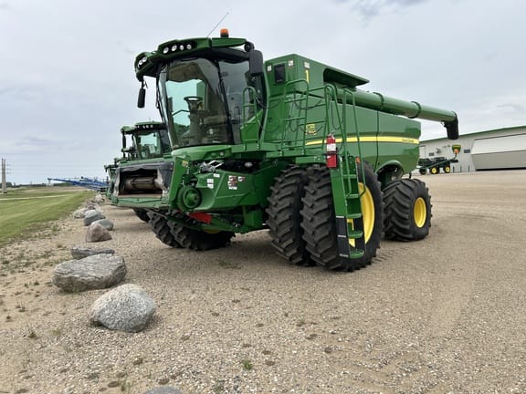 2019 John Deere S790 Equipment Image0