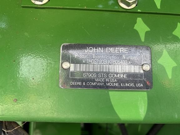 Image of John Deere S790 equipment image 1