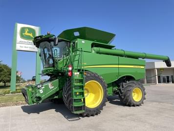 Main image John Deere S790