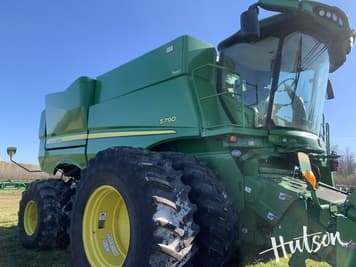 Main image John Deere S790
