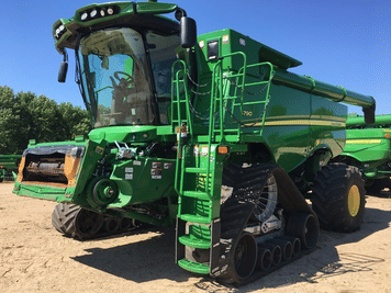Main image John Deere S790