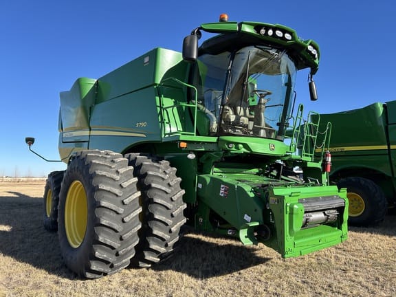 Main image John Deere S790