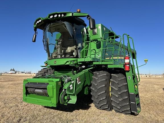 Image of John Deere S790 equipment image 1