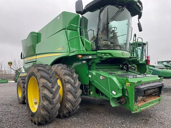 Image of John Deere S790 equipment image 1