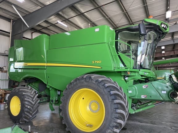 Main image John Deere S790
