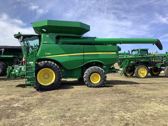 Image of John Deere S790 Primary image