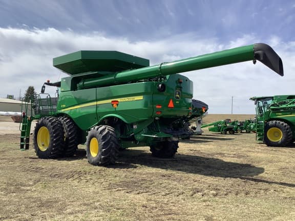 Image of John Deere S790 equipment image 4