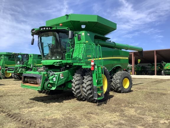 Image of John Deere S790 equipment image 2