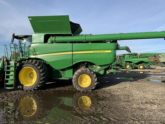 Image of John Deere S790 equipment image 2