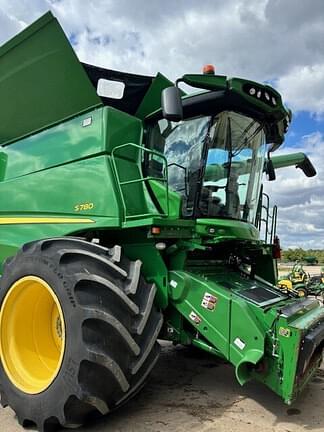 Image of John Deere S790 equipment image 2