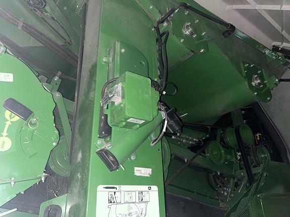 Image of John Deere S790 equipment image 4