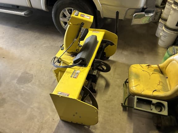 Image of John Deere 47" Snow Blower equipment image 2
