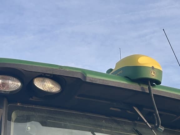 Image of John Deere StarFire 6000 equipment image 1