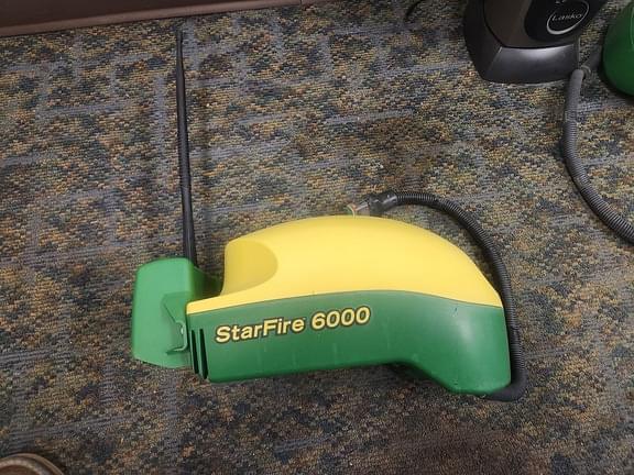 Image of John Deere StarFire 6000 Image 1