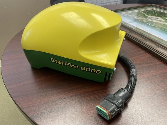 Image of John Deere StarFire 6000 equipment image 1