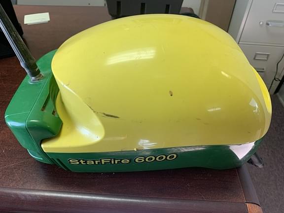 Image of John Deere StarFire 6000 equipment image 1