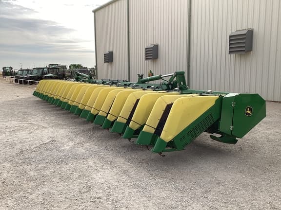 Image of John Deere SH12F equipment image 3