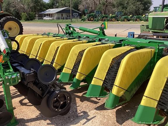 Image of John Deere SH12F equipment image 2