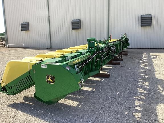 Image of John Deere SH12F equipment image 3