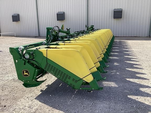 Image of John Deere SH12F equipment image 4