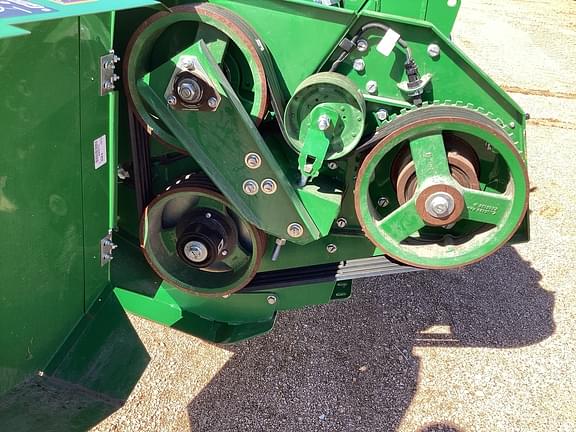 Image of John Deere SH8R equipment image 4