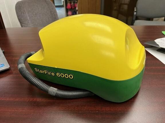 Image of John Deere StarFire 6000 Image 1