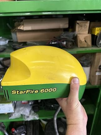 Image of John Deere StarFire 6000 equipment image 1