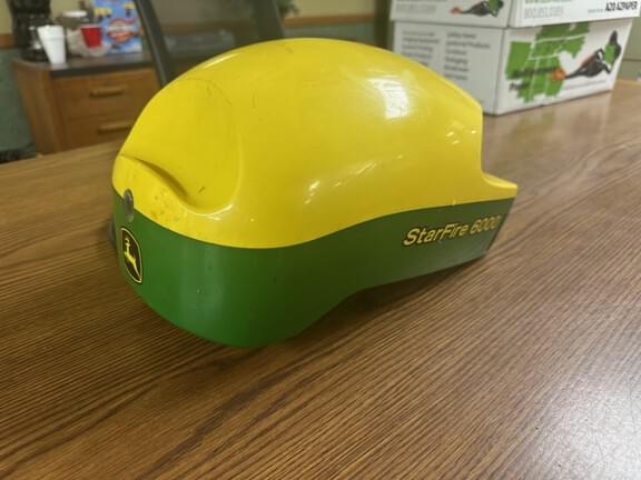 Image of John Deere StarFire 6000 Primary image