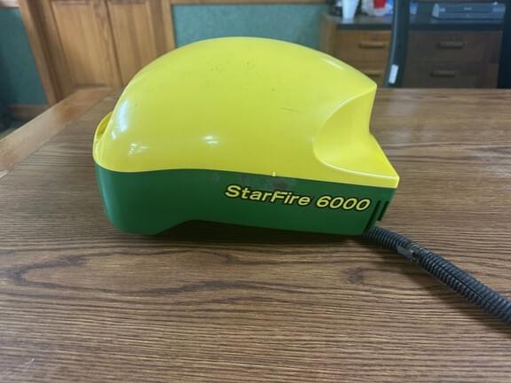 Image of John Deere StarFire 6000 equipment image 1
