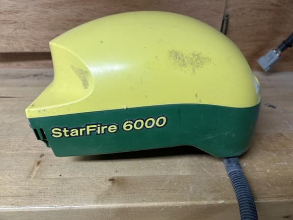 Image of John Deere StarFire 6000 Image 0