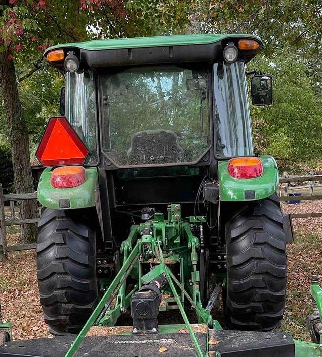 Image of John Deere 5075E equipment image 3