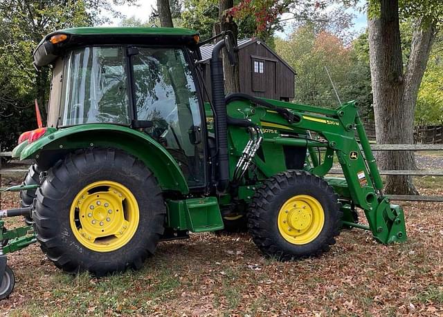 Image of John Deere 5075E equipment image 4