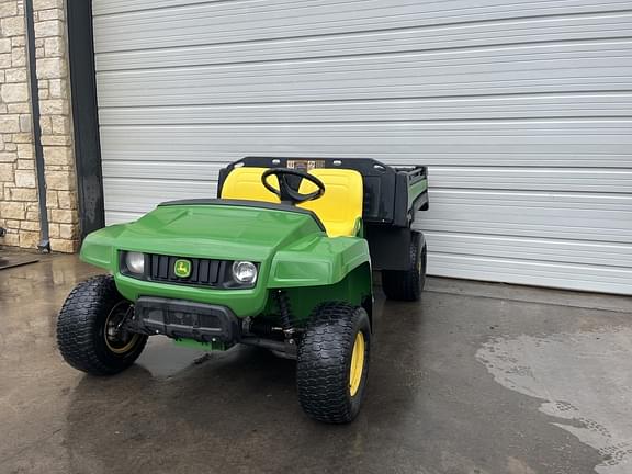 Image of John Deere Turf TX equipment image 4
