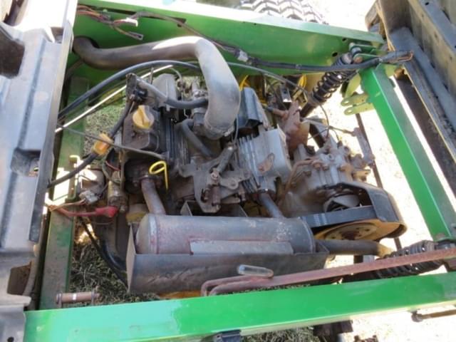 Image of John Deere Gator equipment image 3