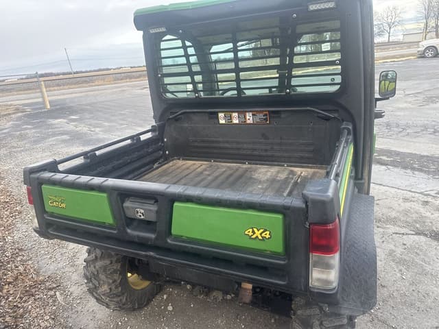 Image of John Deere XUV 835R equipment image 2