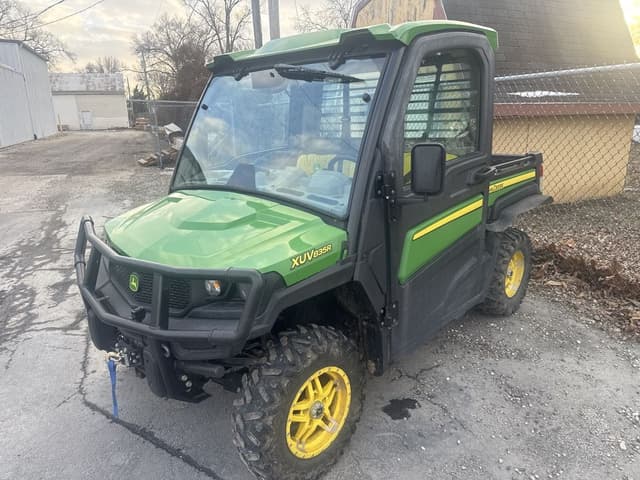 Image of John Deere XUV 835R equipment image 4